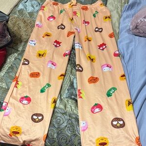 Box lunch hello kitty and friends Character-Print Pajama Pants medium size